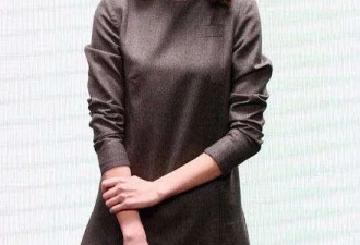 41岁赵薇同框37岁董洁，女王和女仆的差距