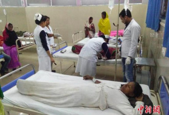 印度假酒中毒事件 导致5人死19人被送医治疗