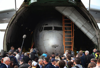 40年前遭恐袭 汉莎航空客机被转运回国