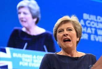 英国首相遭逼宫 30名议员要求换党魁