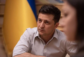 乌克兰7万民众要求新总统辞职 泽连斯基:不回应