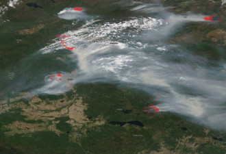 卫星航拍下加拿大野火失控 烟霾飘入美国5州