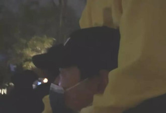 身高170的暖男天天又一次骑上了他爹肩膀上！