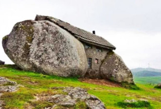 世界著名景点：建在葡萄牙石头缝之中的房子