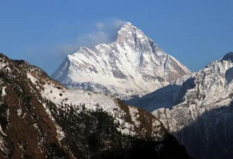喜马拉雅山8名失踪者5人确认遇难 背包散落雪山