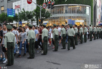 这是国庆首日的上海 主要景点游客爆满