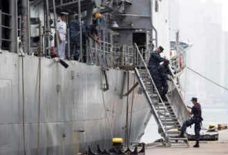 美国海军开除两名军舰高级指挥官