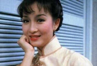 与刘晓庆齐名，一生没有孩子，却被宠成小公主