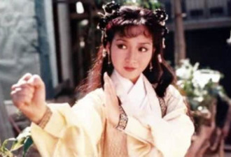 与刘晓庆齐名，一生没有孩子，却被宠成小公主