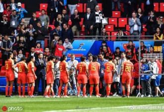 中国女足输给德国后 主教练这句话让网友吵起来