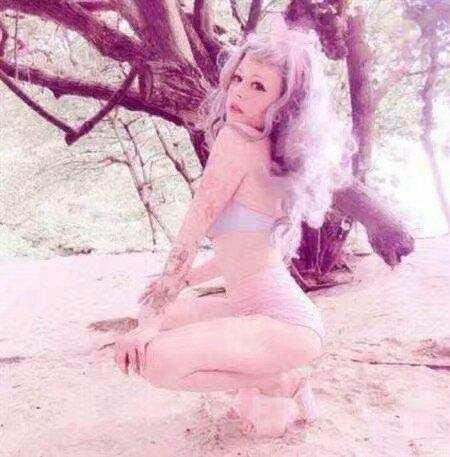 成龙女儿吴卓林出柜!女朋友是30岁加拿大网红!