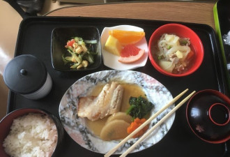 产妇晒在日本生娃时的病号餐  网友:想去日本生