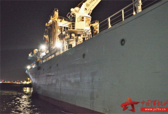 中国海军舰队首次在伦敦停泊 夜景迷人
