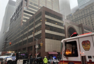 快讯！直升机撞上曼哈顿大楼 飞行员当场死亡