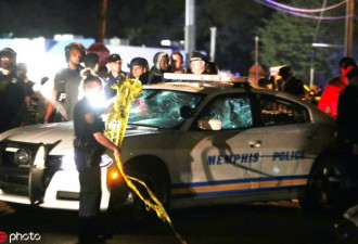 美黑人遭美国法警枪杀引发骚乱，36名警察受伤