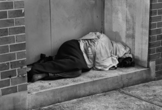 无家可归人数上升：每人平均耗5万以上