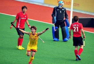 韩男曲送中国队进世界杯 民众怒斥废物