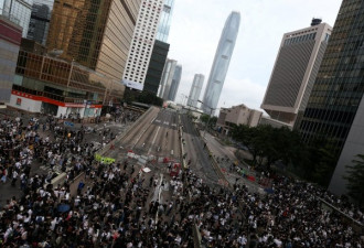 反思同时“必须前进” 中共加速为香港做出榜样