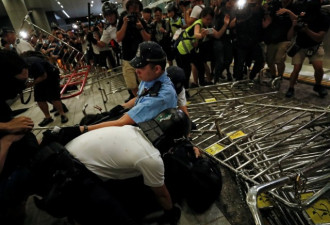 反修例游行局势失控 香港正在发生“颜色革命”