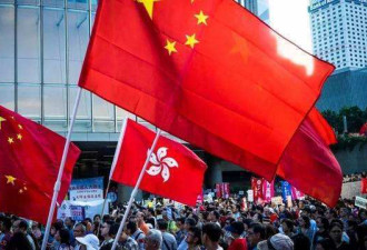 胡锡进：香港人千万别被西方政治精英们忽悠了