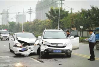 双尸血案 来自上海按摩店女老板与男友横死车中