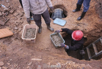 景德镇村民打地基 发现8000多斤千年古币
