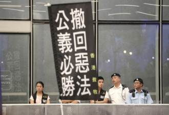 北京屈服非因民意，保住香港地位这事有多重要