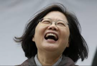 蔡英文晒照悼念老师 遭批欺师灭祖 老师被气死