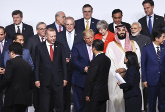 G20峰会：习近平主动握手 川普眉头紧锁