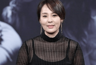 女星自杀，生前最后一通电话拨给父亲