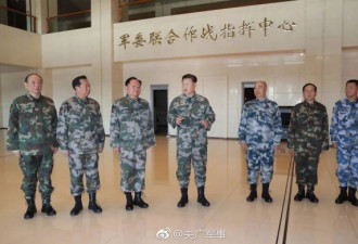 习近平带新一届军委班子视察联合作战指挥中心