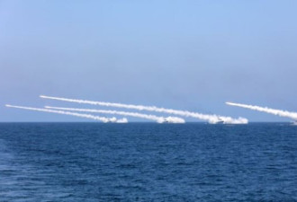 中国在南中国海有争议岛屿附近海域试射导弹