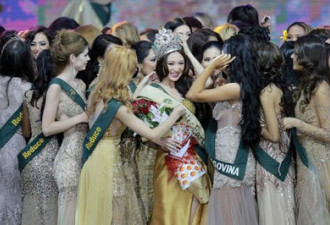 菲律宾华裔美女获得2017地球小姐桂冠