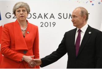 G20又见尴尬：梅姨和普京会谈时不来电不看彼此