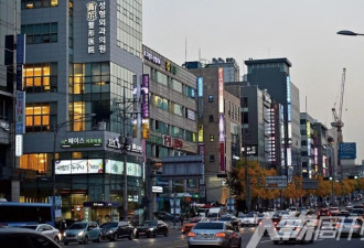 探秘韩国整容一条街:到处是汉字 毁容案频发