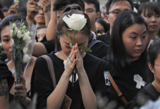 香港人的心撕裂了 反送中风暴后想自杀人数激增