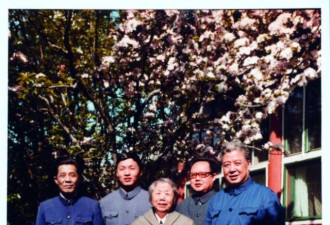 台独欲刺杀蒋介石 竟是毛泽东通风报信