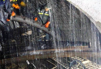 热到冰块降温 亚洲最长铁路隧道施工"水深火热"