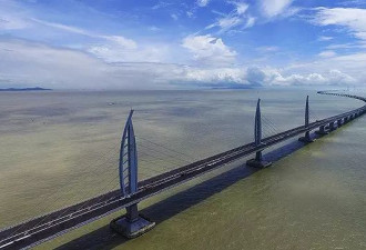 问题来了 中国为何花上千亿建一座不能通车大桥