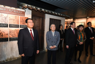 李强同上海党员代表瞻仰一大、二大会址