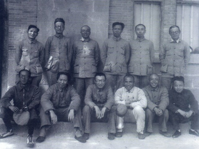 刘少奇被迫害死48周年珍贵历史画面曝光_无忧资讯