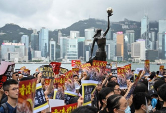 香港最新抗议活动力图博得内地人关注