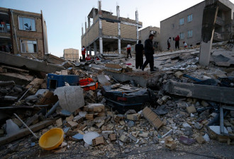 伊朗大地震死亡人数超400 近7000伤