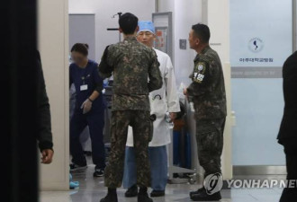 一名朝鲜士兵叛逃投奔韩国,中枪送院画面曝光