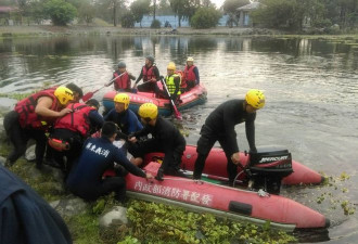 江西新余一急救船因水流湍急被冲翻 一女子遇难