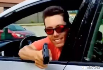 温哥华闹市，女司机开车途中忽然被人开枪射击