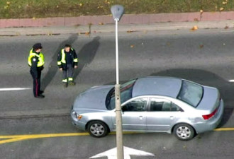 多伦多华人聚居区两名8旬老人被汽车撞伤