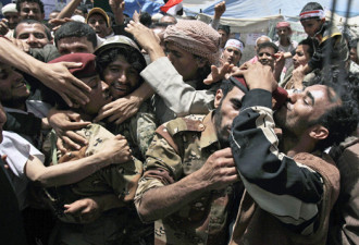 也门叫板沙特：炸你港口和机场 解救王子与高官