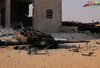 叙政府军一辆俄制T90坦克被打爆 炮塔被炸飞