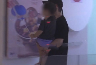 不见baby！黄晓明罕见带娃被拍 父子俩打电玩
